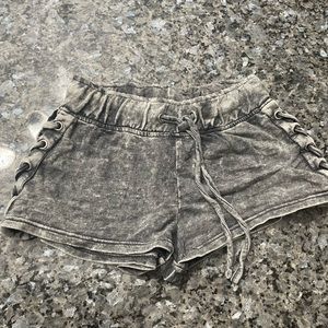 Washed gray shorts